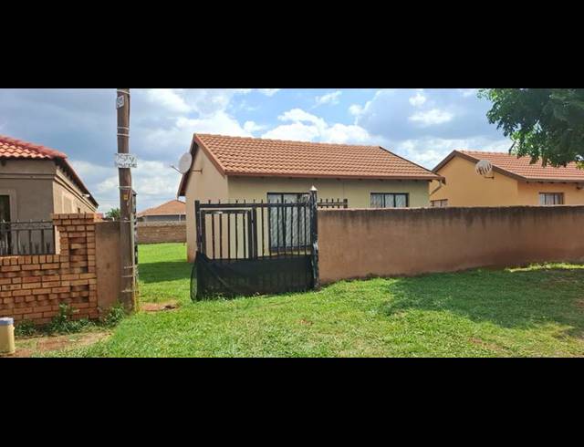 2 BEDROOM HOUSE FOR SALE IN SOSHANGUVE XX